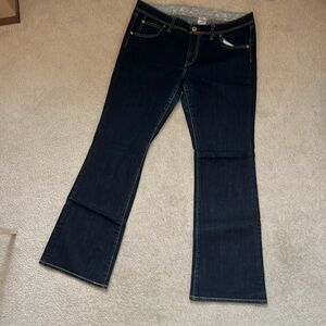 Uniqlo wash dark jean straight leg size 16x32” plus